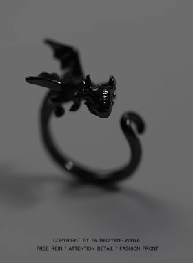 新款小飞龙造型戒指可爱指环女时尚个性高级感小众设计冷淡风戒指