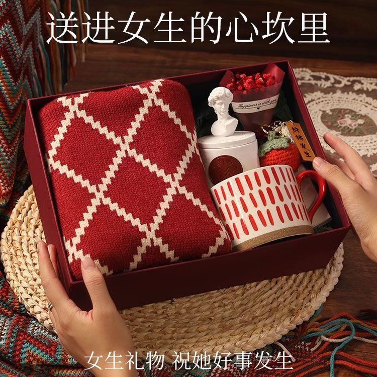 。新年圣诞节生日礼物冬天实用送女生女朋友闺蜜高级感香薰围巾保
