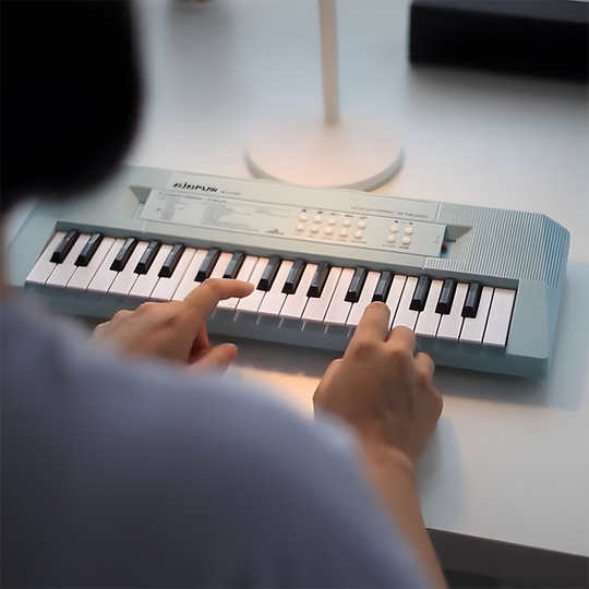 Piano con teclado electrónico para niños principiantes nivel básico 37 teclas