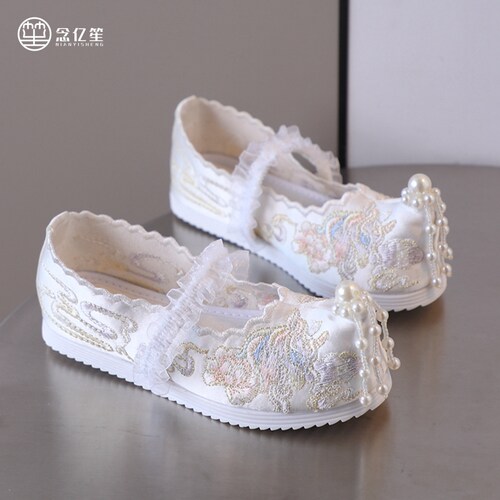 春季女童绣花鞋新中式国风小孩表演儿童汉服古风古装老北京布鞋 - 图3