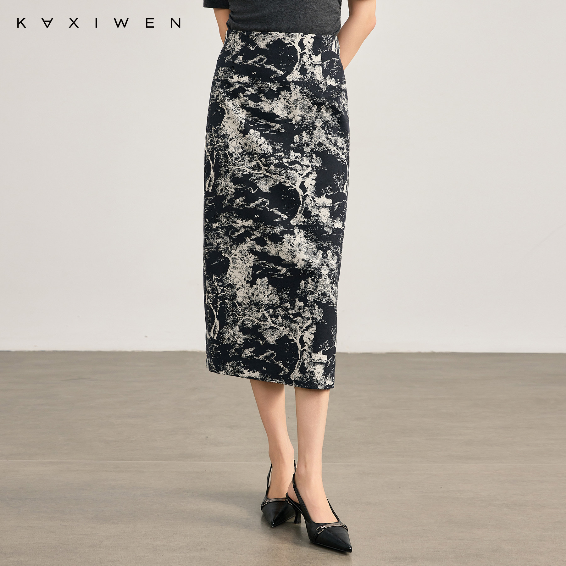 佧茜文植绒印花半身裙2026春季新款优雅日常百搭高腰直筒裙女,淘宝优惠券,粉丝福利购,淘宝优惠卷