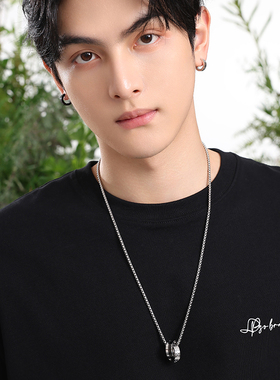 钛钢环环相扣项链潮流