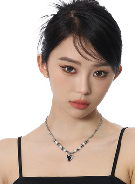 VOYAGE黑色爱心项链个性小众