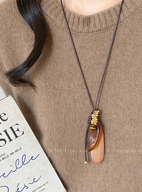 金色木质三角形毛衣链女款2025