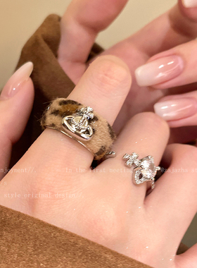 雅丹风豹纹西太后蝴蝶结戒指女秋冬复古高级感食指戒开口丝绒指环
