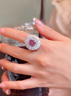 气质粉钻螺旋戒指镶钻女戒饰品