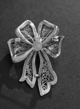 蝴蝶结仿珍珠胸针高档女胸花别针