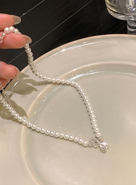 新款蝴蝶结珍珠项链女轻奢