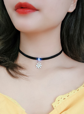 韩版清新白色小雏菊项链女锁骨链仙气简约气质短款颈带黑皮绳颈链