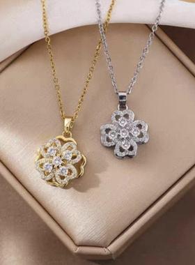 韩版旋转白色水晶四叶草爱心项链