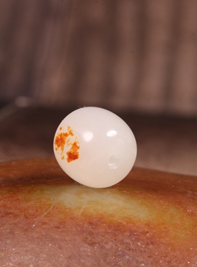 新疆和田玉籽料老型珠手链