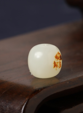 新疆和田玉籽料红皮单珠手串