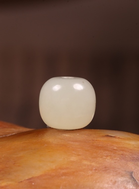 新疆和田玉籽料老型珠圆珠