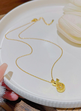 18k金福袋锁骨链网红小众时尚气质钱袋吊坠韩版新款轻奢钛钢项链