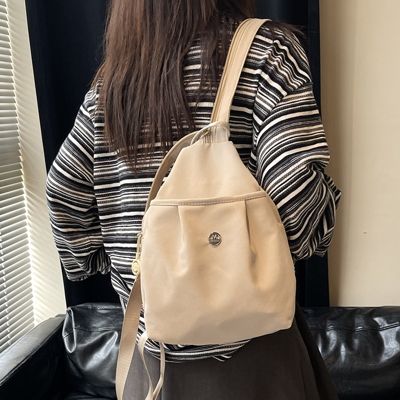 高级双肩包新款时尚大容量轻便胸包休闲多功能女士斜挎包旅游背包,淘宝优惠券,粉丝福利购,淘宝优惠卷