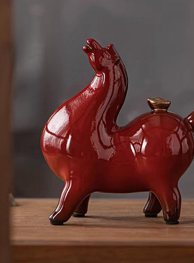 陶瓷红马小摆件家居客厅书房办公室桌面茶玩可爱唐马博古架装饰品