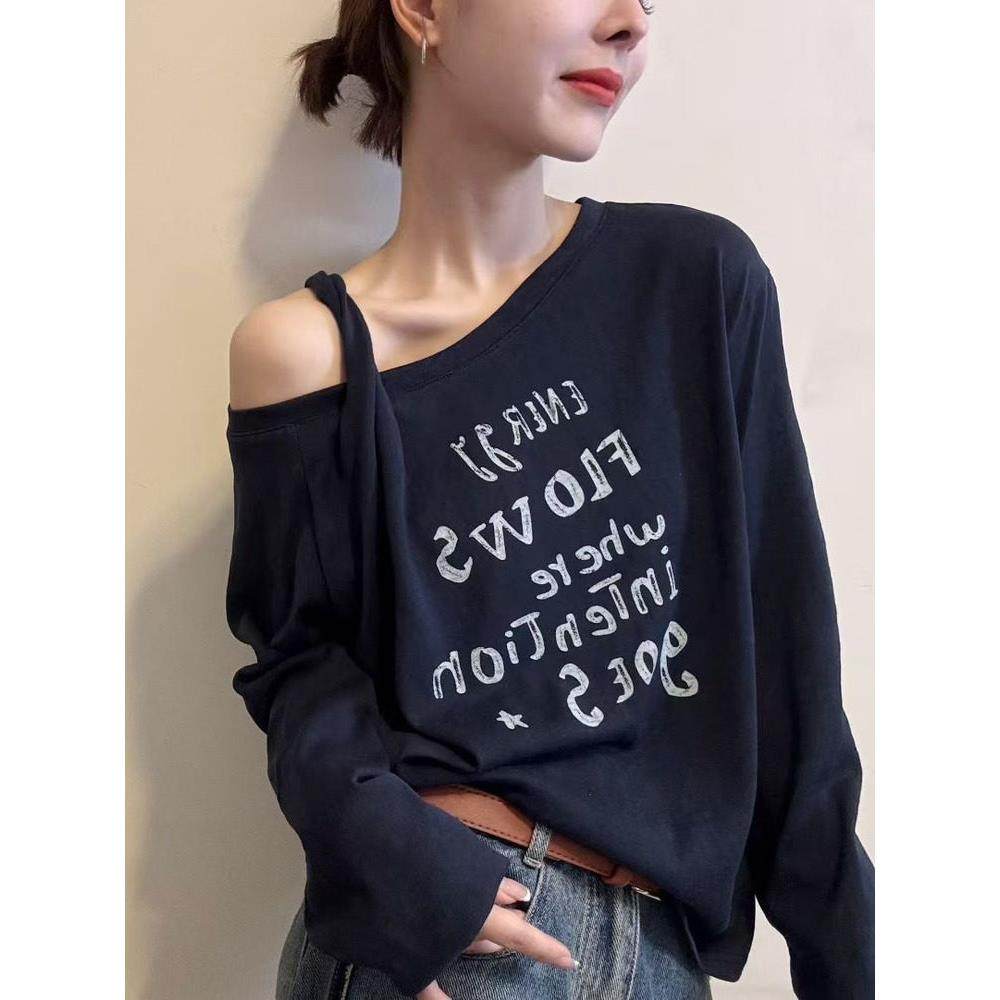 白色斜领露肩字母印花T恤女2025早秋季新款宽松长袖斜领外穿上衣,淘宝优惠券,粉丝福利购,淘宝优惠卷