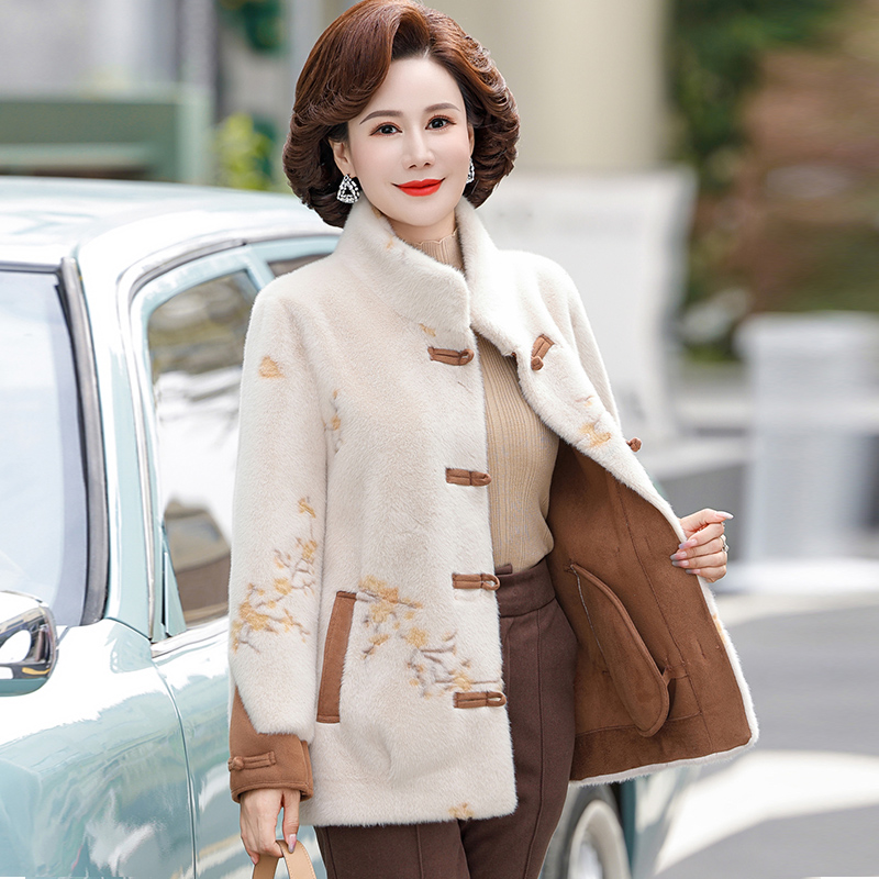  宜黛芙中老年女装