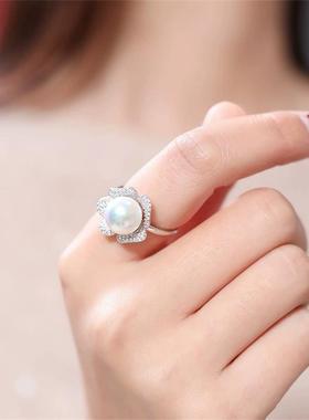 2025简约白色正圆珍珠戒指花型设计节日送妈妈经典花朵款优雅戒指