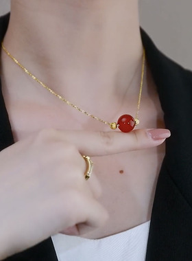 相思红豆红珠子项链女2025年新款潮气质轻奢高级感锁骨链时尚颈链