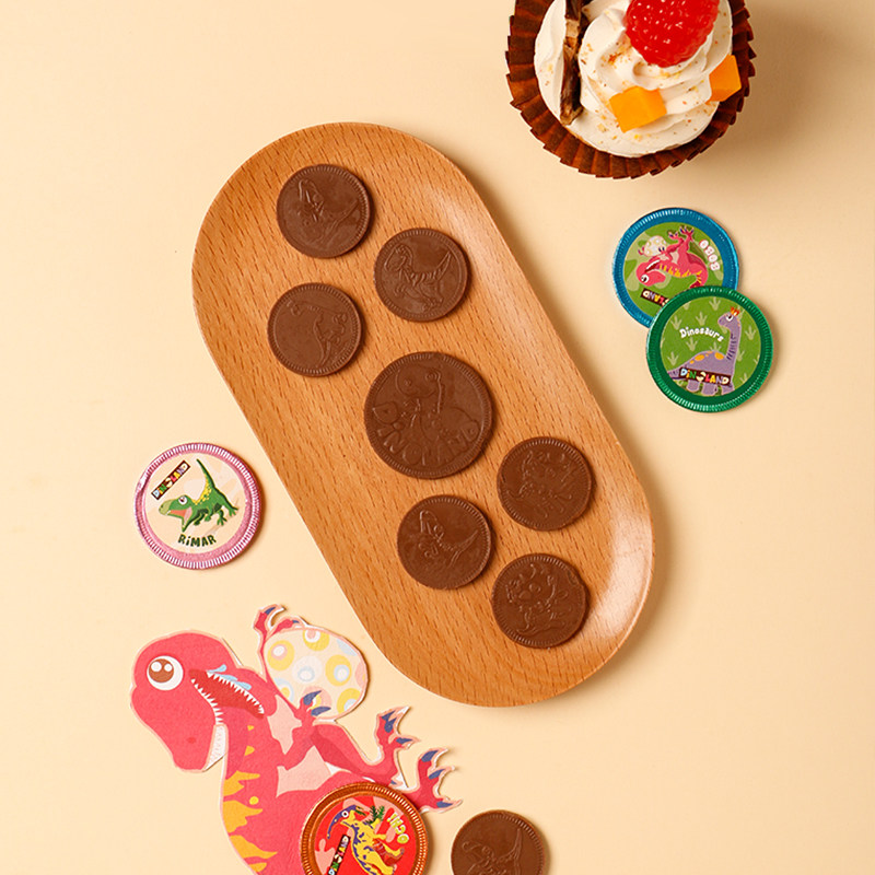 迪诺恐龙家族牛奶金币巧克力礼盒荷兰进口糖果零食圣诞节礼物120g