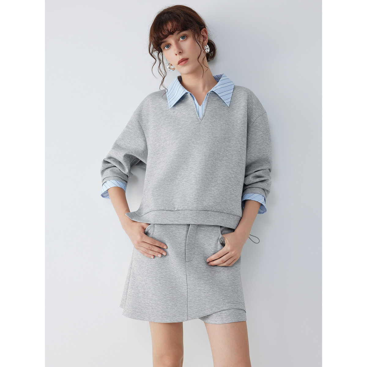 【自营】ELLE摩登时尚卫衣短裤两件套女2025秋新款设计感通勤套装,淘宝优惠券,粉丝福利购,淘宝优惠卷