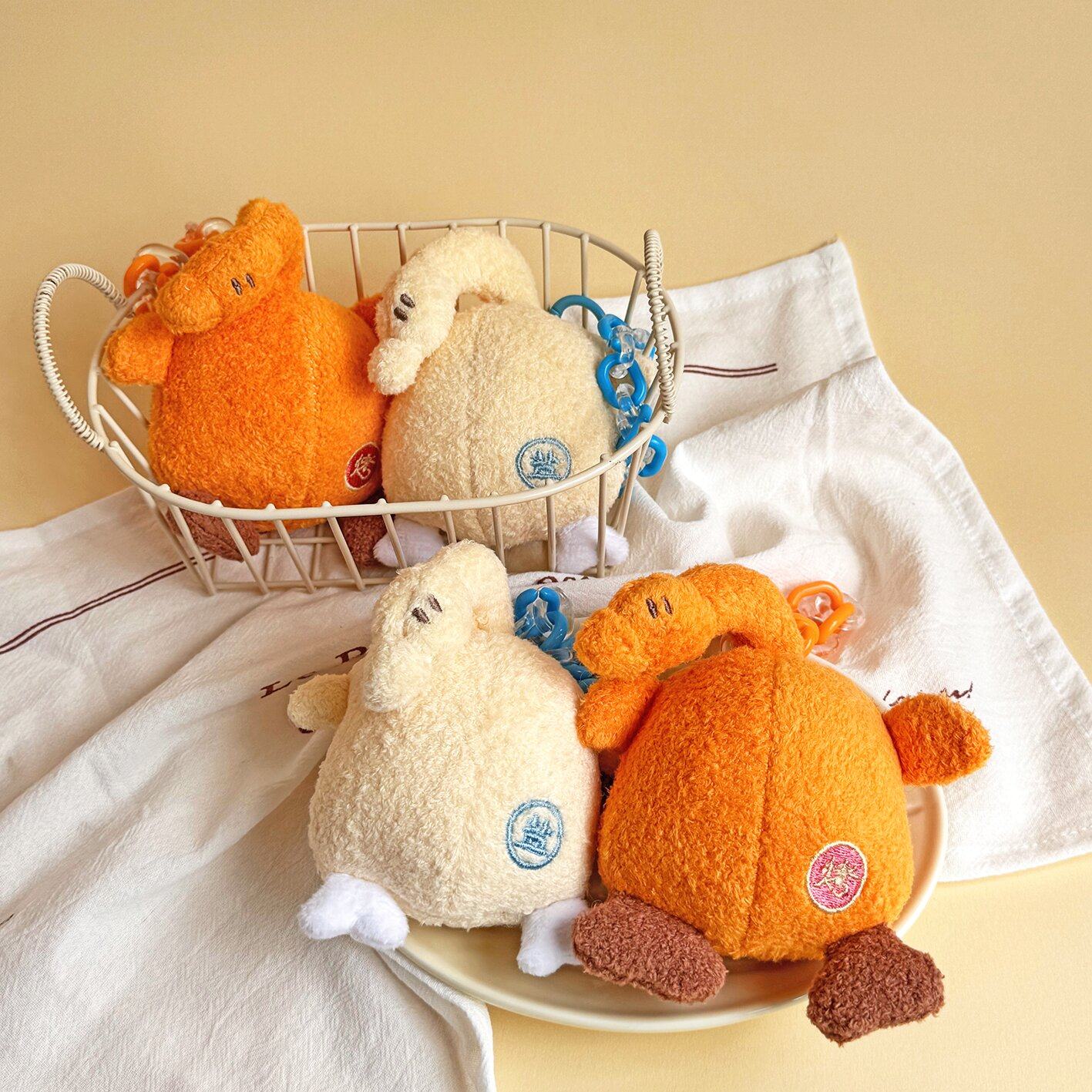 伯远送粉丝推荐南京博物馆文创纪念品美食盐水鸭烤鸭毛绒包挂玩偶