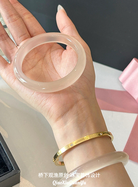 纯天然玛瑙手镯女浅香槟金白月光