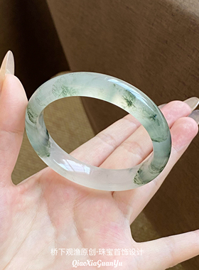 天山翠天然翡翠色飘花手镯女款冰