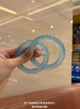 高冰冰透天空蓝胖圆条冰兰水手镯