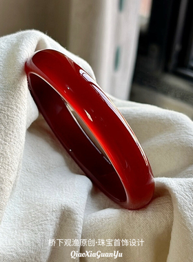 天然巴西红玛瑙手镯少女款高冰透