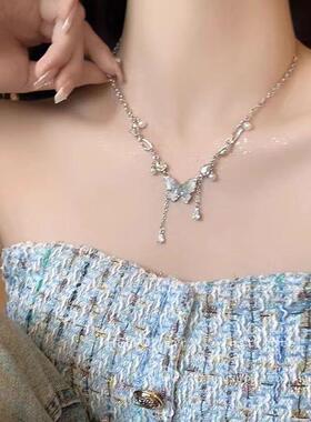 碎冰蓝蝴蝶项链女夏百搭高级感抽拉锁骨链轻奢珍珠颈链甜酷风项饰