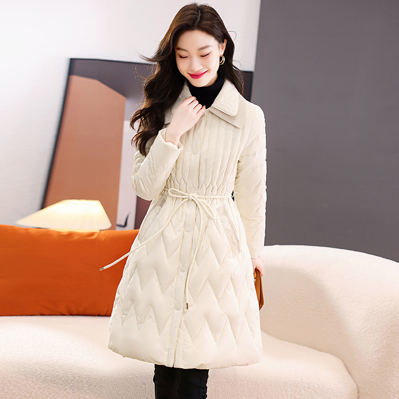 羽绒服女冬季2023年新款韩版气质收腰中长款复古系带轻薄女款外套