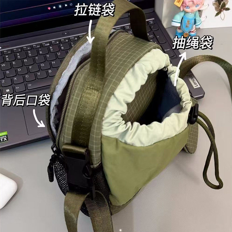 Crossbody bag suitable for summer 2026 outdoor sports dopamine water bottle lightweight mobile phone casual contrasting color single shoulder
