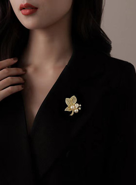 「礼节」高档花瓣珍珠女小香风
