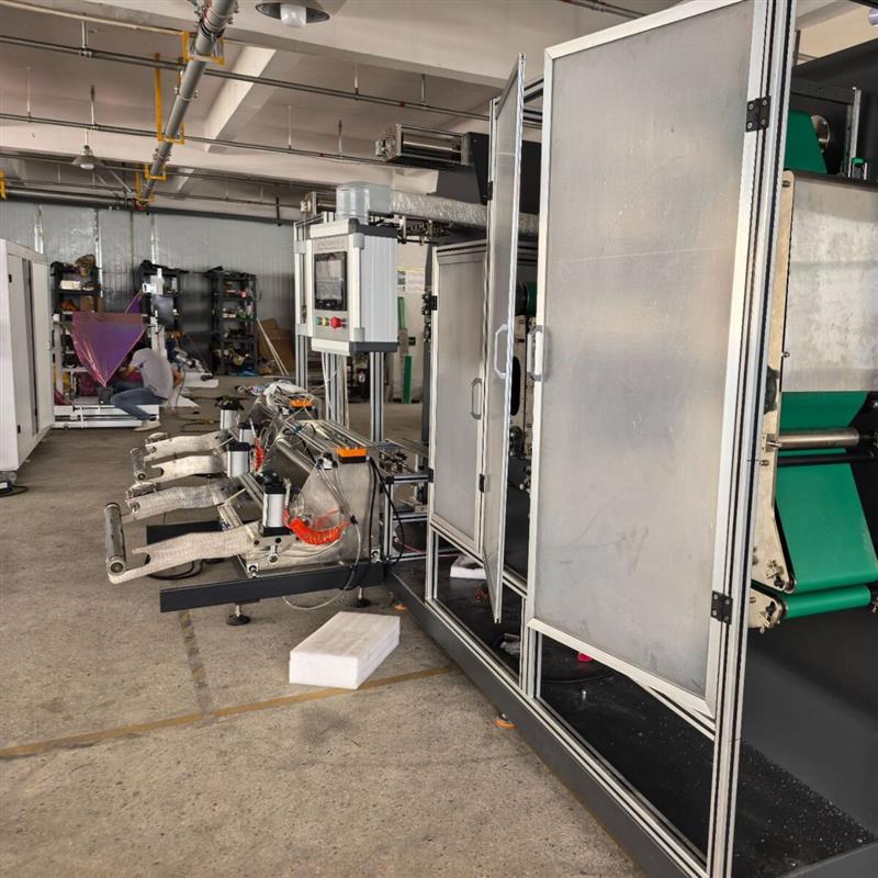 全自动无纺布浴巾毛巾折叠包装机一次性自动折叠计数包装一体成型 - 图1