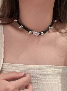 甜酷辣妹蝴蝶铆钉皮质项链choker