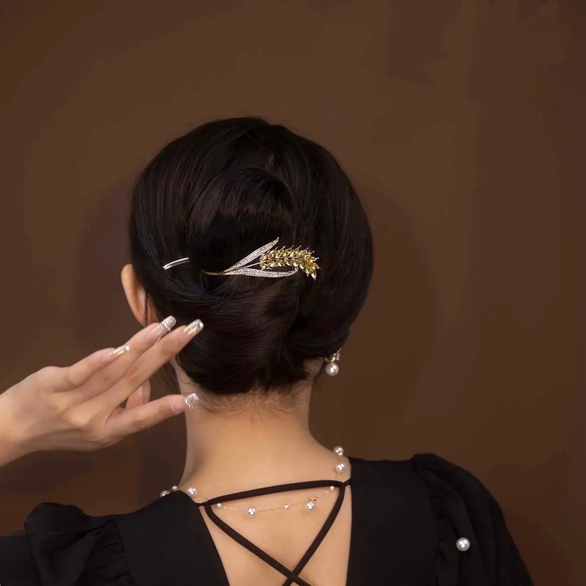 夏季经典镶钻小麦穗气质扭扭夹头饰后脑勺抓夹高级感发夹女发卡,淘宝优惠券,粉丝福利购,淘宝优惠卷