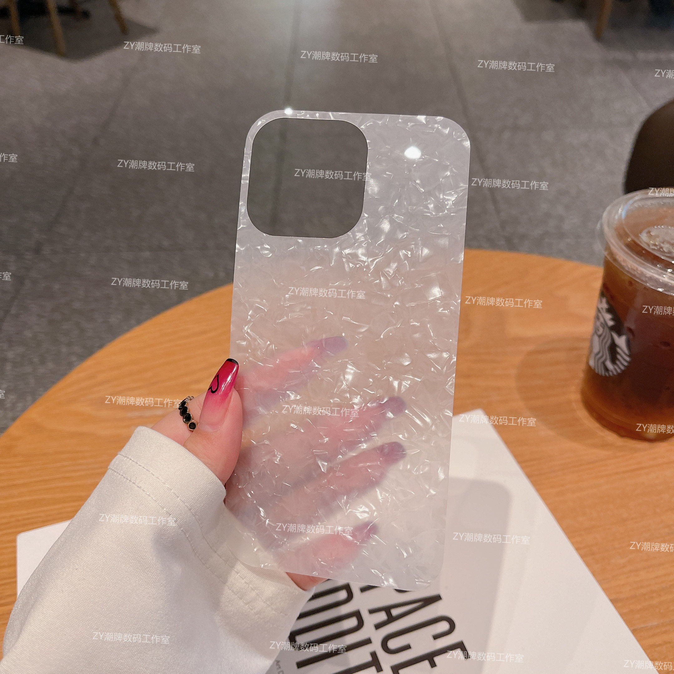 手机背卡16pro咕卡贝壳纹X纯白卡纸镭射卡膜15适用于苹果iPhone16promax  