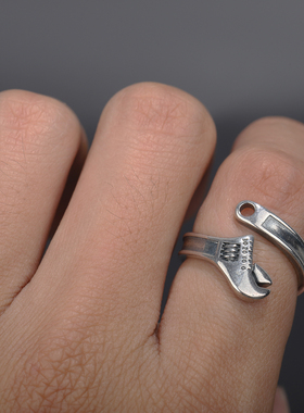 朋克风机车男扳手戒指