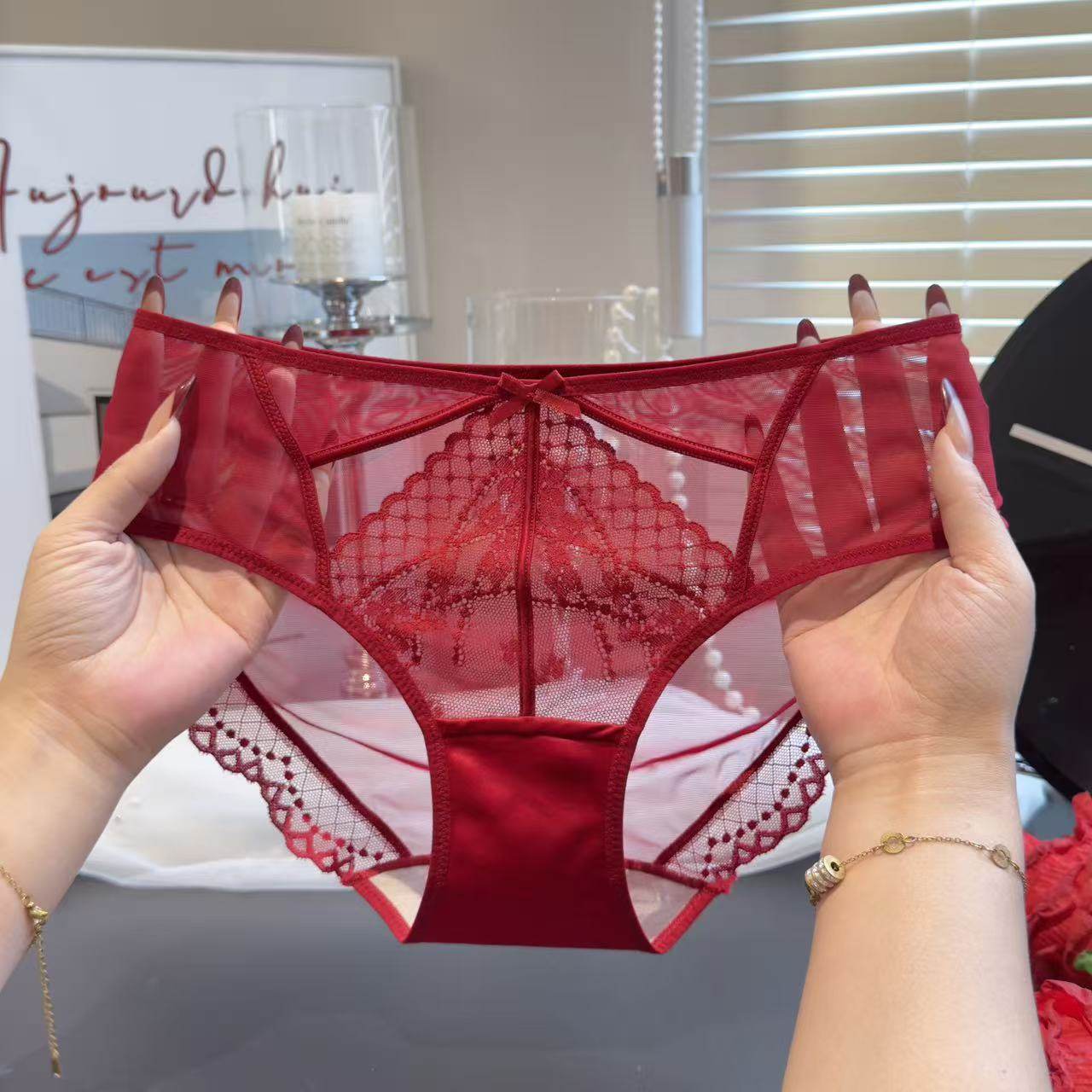 2026新款红色本命年内裤女蕾丝法式无痕轻薄红内裤性感女生礼盒装,淘宝优惠券,粉丝福利购,淘宝优惠卷