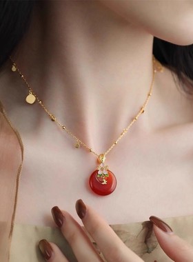 纯银五瓣花红色仿玛瑙项链女新中式平安扣吊坠小众设计精致圆片链