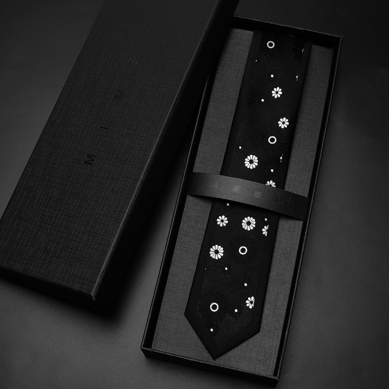 黑色领带男士韩版细窄手打款学院风休闲时尚百搭小雏菊潮流礼盒装,淘宝优惠券,粉丝福利购,淘宝优惠卷