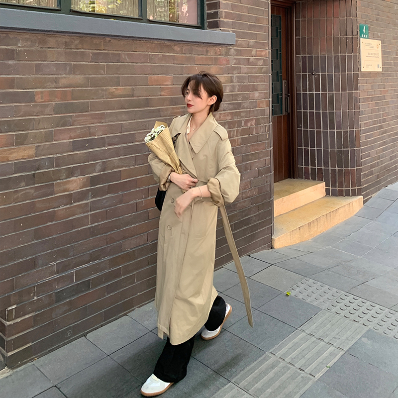 珠光微闪廓形风衣女中长款英伦风短款防水 FFAN 珠光微闪廓形风衣女中长款英伦风短款防水 FFAN