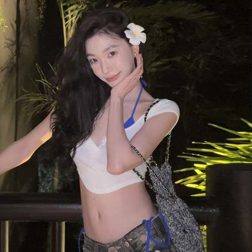 WEIRD PUSS 易梦玲同款纯欲撞色小吊带外搭不规则短款T恤两件套女 - 图0