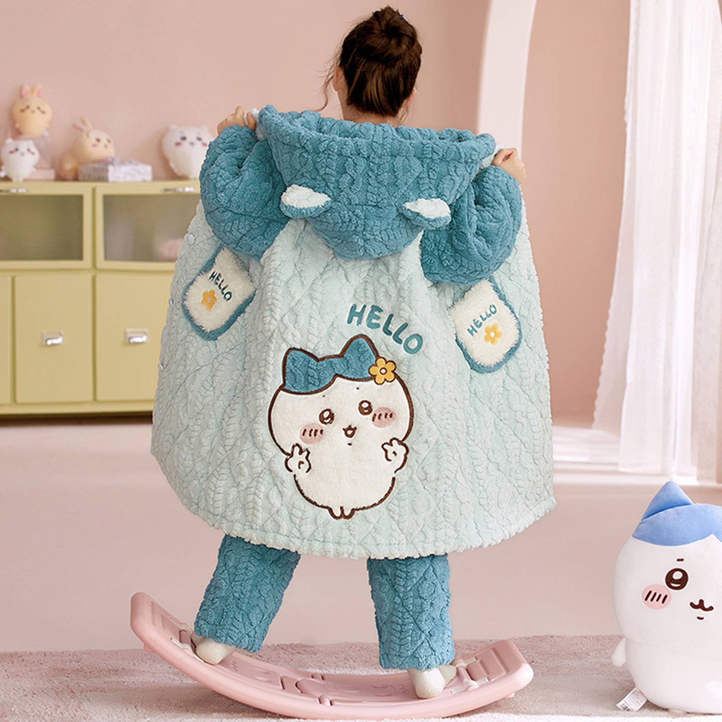 女童珊瑚绒睡衣加厚冬季大童三层夹棉卡皮巴拉儿童睡袍家居服套装 - 图0