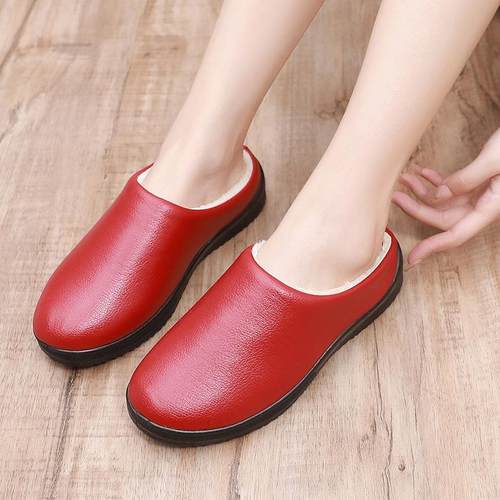 棉拖鞋女冬季加绒加厚保暖皮面防水软底防滑一脚蹬居家室内毛绒鞋 - 图1