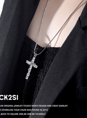 满锆石哥特风荆棘十字架项链