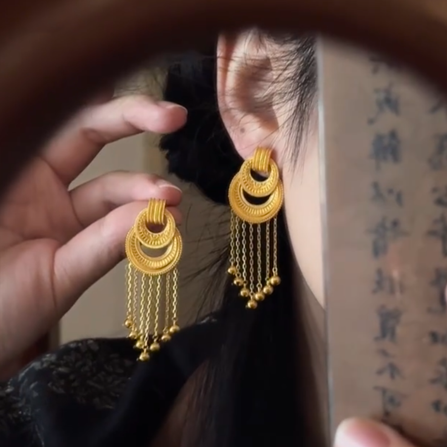 新中式金色双环流苏耳钉女小众设计宫廷风精致耳环轻奢高级感耳饰,淘宝优惠券,粉丝福利购,淘宝优惠卷