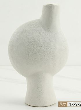 样板房售楼部极简风书架假书软装